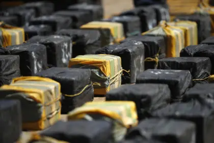 Incautan 2,9 toneladas de cocaína en Ecuador durante toque de queda
