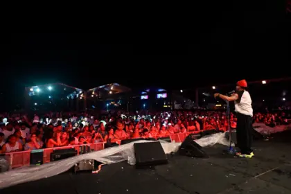 Elvis Crespo culmina The Event 2026 ante miles de turistas en Puerto Plata