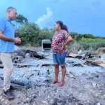 Embarazada pierde su vivienda tras voraz incendio en Las Galeras