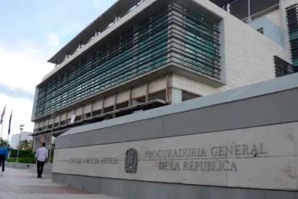 Caso Cobra 2.0: Incautan Rolex, Mercedes y dinero por fraude a SeNaSa