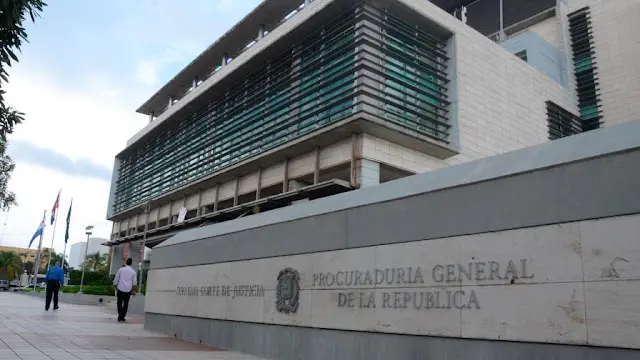 Caso Cobra 2.0: Incautan Rolex, Mercedes y dinero por fraude a SeNaSa