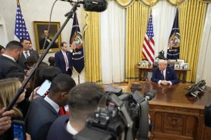 Cadenas de EE. UU. suspenden cobertura a Trump tras veto a medios