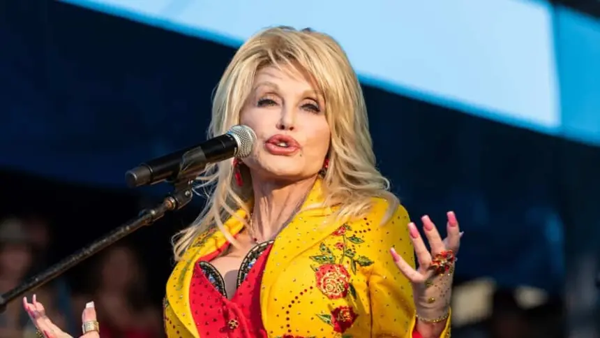 California instaura el 25 de septiembre como Día de Dolly Parton