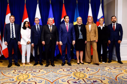 EEUU urge a aliados reforzar defensa en Ártico ante Rusia y China