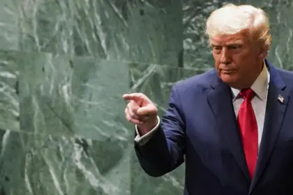 Trump plantea ultimátum a Irán: acuerdo de paz o aniquilación total