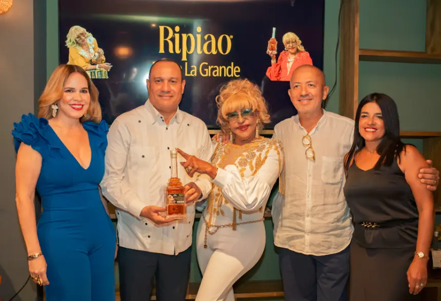Lanzan Ron Ripiao Edición Especial en honor a Fefita La Grande
