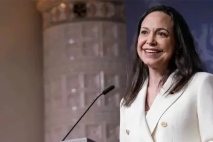 Hija de María Corina Machado recibe premio al liderazgo en Nueva York