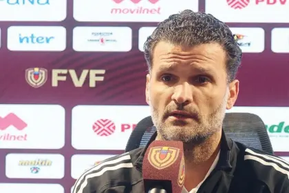 Oswaldo Vizcarrondo lidera el relevo generacional de la Vinotinto al 2030