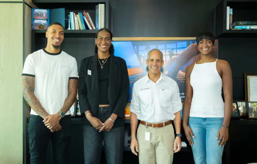 Hermanos Martínez comparten claves del éxito deportivo en AES Dominicana