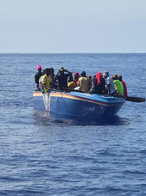 Armada intercepta embarcación con 38 haitianos en aguas dominicanas
