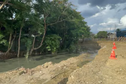 Transforman cañada El Embrujo en moderno parque lineal en Santiago