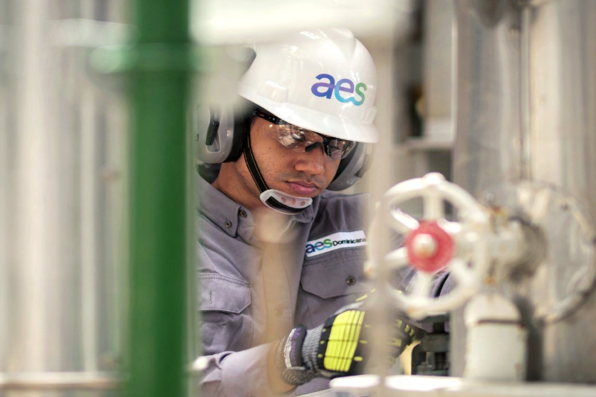 AES Dominicana lanza Energy4Talent 2027 para jóvenes profesionales
