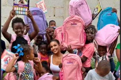 Sarodj impacta a 300 niños con donación de útiles escolares en RD y Haití