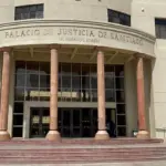 Sentencian a 20 años de prisión a hombre por homicidio en Santiago