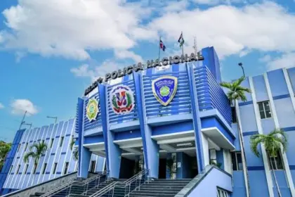 Policía recupera RD$116,600 y detiene a tres personas en Barahona