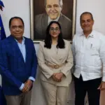 Lía Díaz y César Díaz Filpo impulsan mejoras en transporte escolar de Azua
