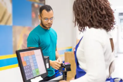 Banca dominicana expande puntos de atención física y digitalización