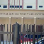 Menor acusado de amenazar a Ramón Tolentino deberá presentarse ante justicia