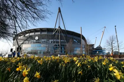 Manchester City culpable de 130 irregularidades financieras en la Premier