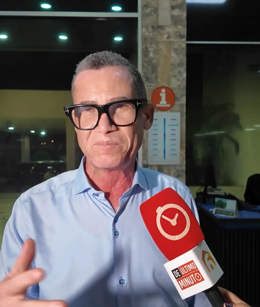 Eddy Olivares resalta modernidad y éxito de la Feria del Libro 2026