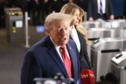 Trump veta a CNN en el Air Force One tras fallo judicial