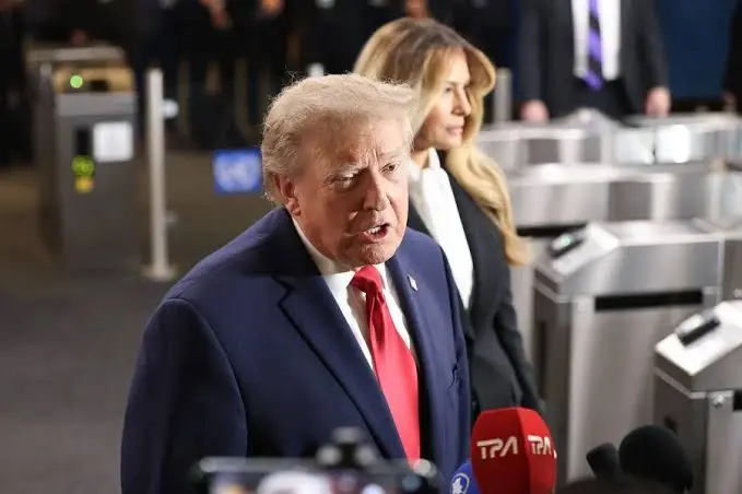 Trump veta a CNN en el Air Force One tras fallo judicial