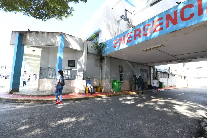 Cierran área de emergencia del Hospital Gautier por riesgo de derrumbe