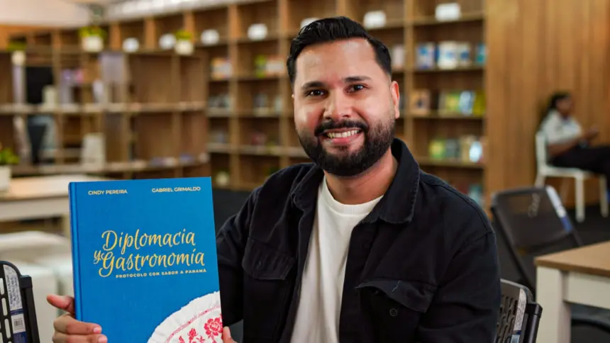 Chef Gabriel Grimaldo destaca la gastronomía panameña en la Feria del Libro