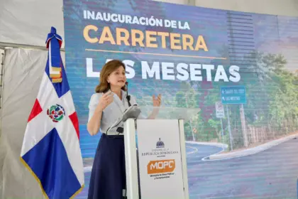 Raquel Peña inaugura nueva carretera Las Mesetas en El Seibo