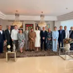 Yossi Abadi agasaja al vicepresidente de El Salvador Félix Ulloa