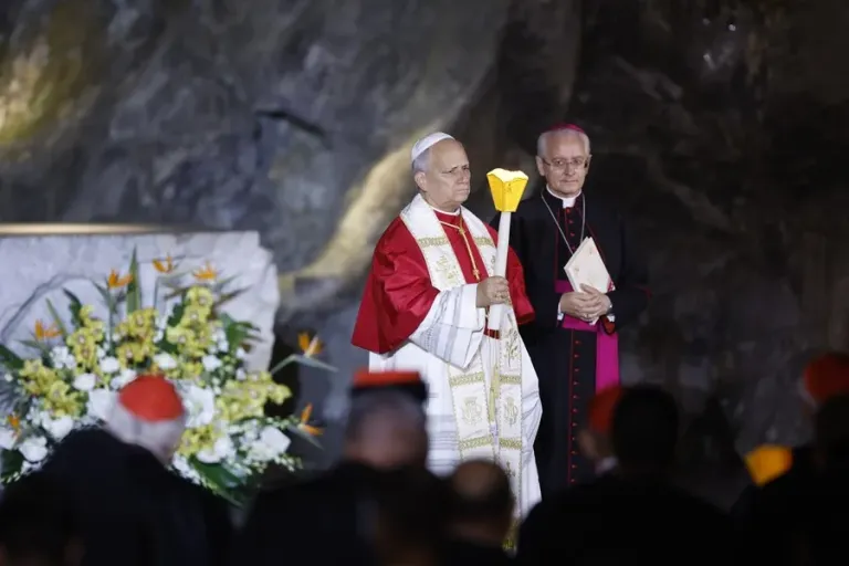 Papa León XIV reafirma compromiso contra abusos en la Iglesia francesa