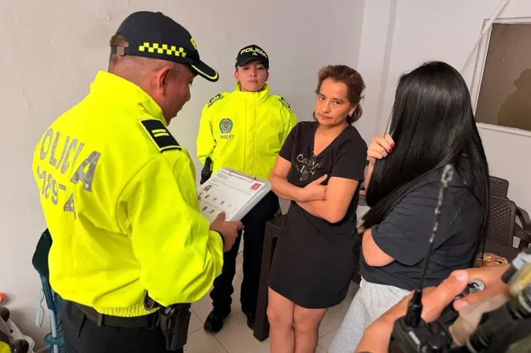 Detienen en Colombia a esposa e hija de Fito líder de Los Choneros
