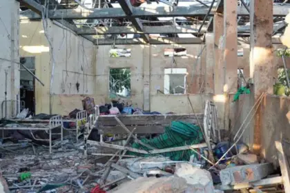 Bombardeo en Birmania deja al menos 33 muertos en Rakáin