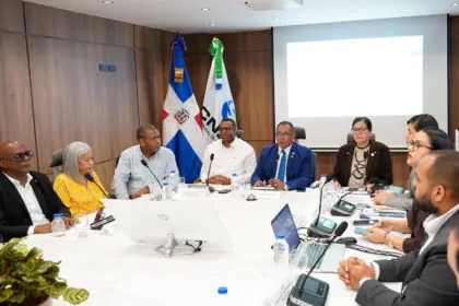 CNSS debate creación del Fondo de Medicamentos de Alto Costo en RD