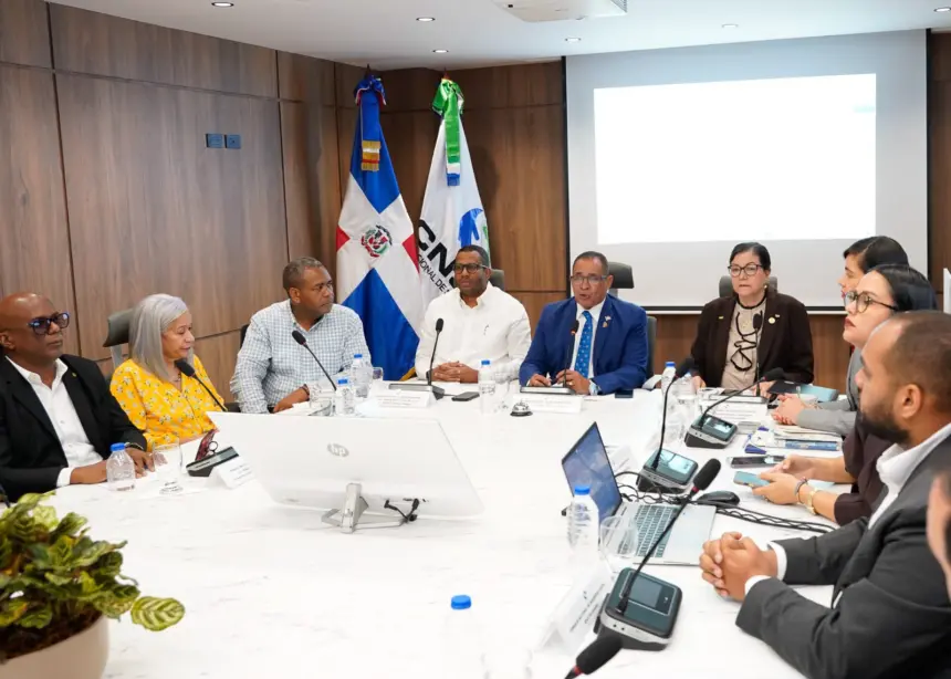 CNSS debate creación del Fondo de Medicamentos de Alto Costo en RD