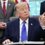 Gobierno de Trump revoca protecciones contra discriminación a alumnos LGTBI