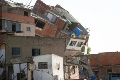Gobierno entrega 709 viviendas en Venezuela a damnificados por sismos