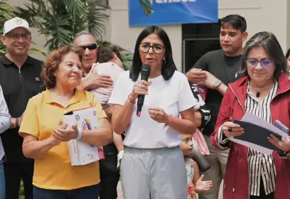 Venezuela entrega 181 viviendas a familias afectadas por terremotos