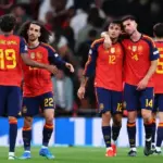España remonta ante Inglaterra y extiende su récord histórico de invicta