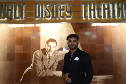 Joe Blandino: el talento dominicano que conquista los escenarios de Disney