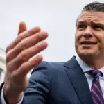 Trump ordena reducir 20% de altos cargos militares en el Pentágono