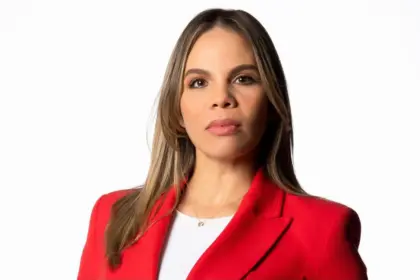María Cristina Rodríguez nominada a Presentadora de Noticias Premios La Flor
