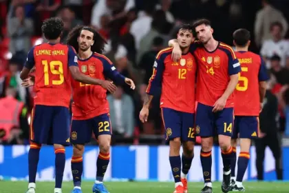 España remonta ante Inglaterra y extiende su histórico invicto en Wembley
