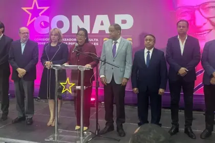 PLD suspende consulta presidencial tras falta de equipos de la JCE