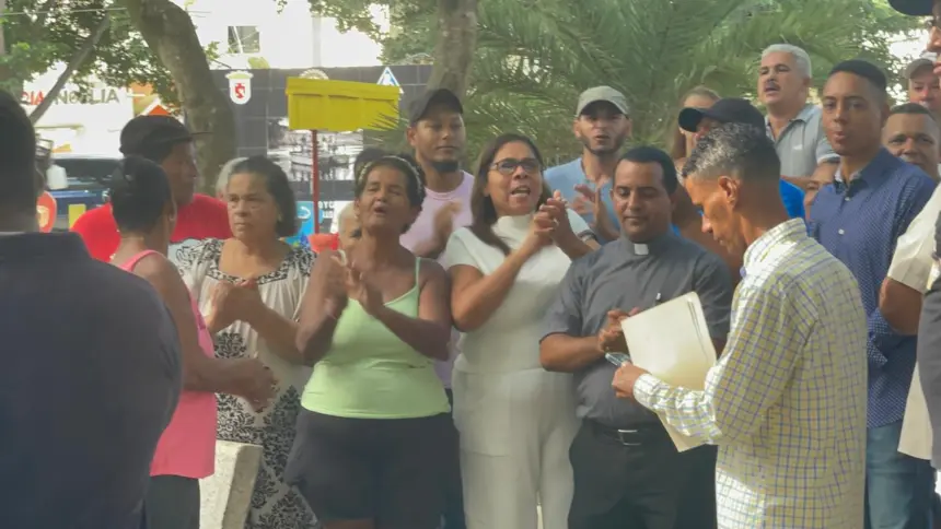 Crisis en La Otra Banda: residentes exigen agua y calles dignas