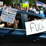 Venezolano baleado por ICE en Texas seguirá detenido sin derecho a fianza