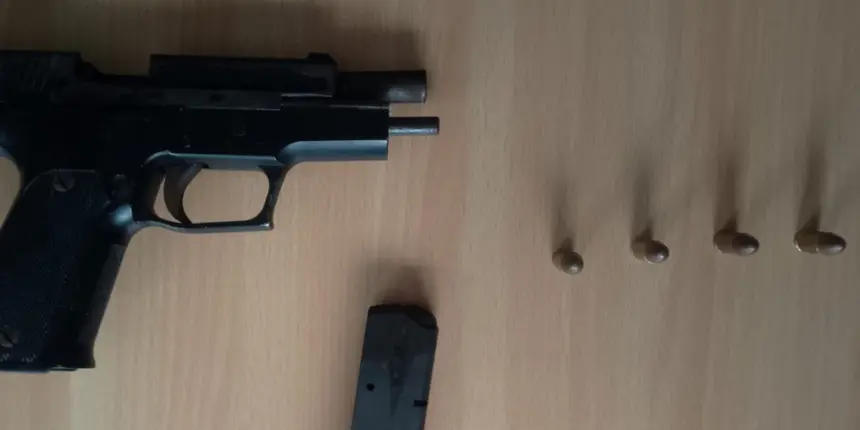 Incautan arma y chaleco antibalas tras operativo policial en El Seibo