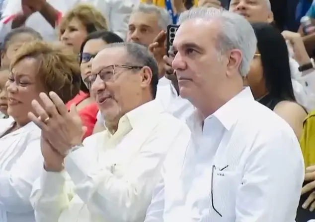 Abinader inaugura moderno complejo educativo y deportivo Pedro Martínez
