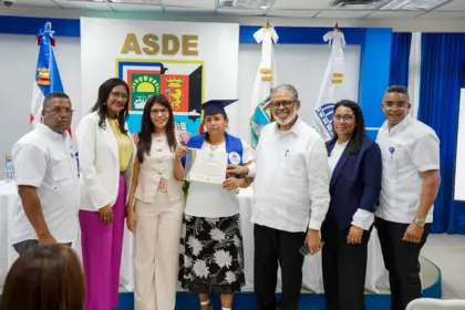 DGDC capacita a 47 residentes de Santo Domingo Este en productos químicos