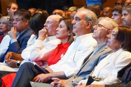 Manuel Jiménez presenta libro sobre su gestión en Santo Domingo Este